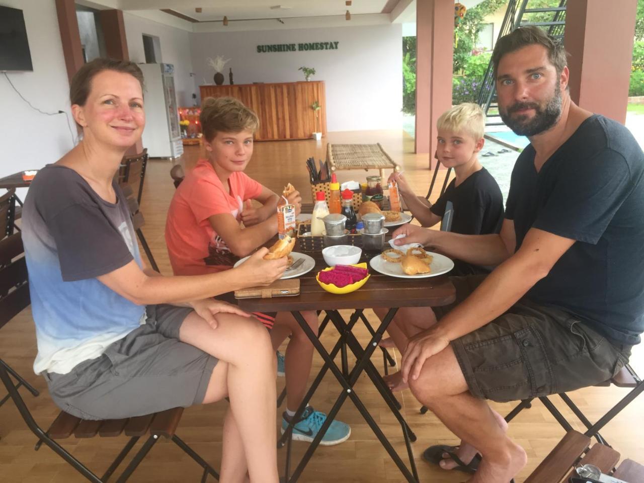 Sunshine Homestay Phong Nha Exterior foto